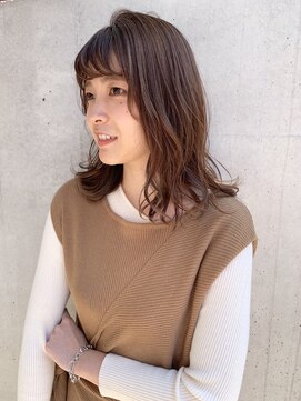 クオーレ(CUORE) 大人可愛い小顔☆外ハネミディ