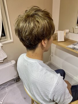 シェノン(chainon) 韓国人？なベージュカラー