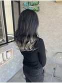 インナーカラー　ホワイトアッシュ　ロングレイヤー　波巻き
