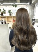 オリーブベージュ
