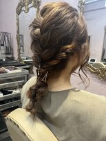 フッタ(Futta)&nbsp;編み込みアレンジ【ヘアセット】【前髪カット】【西武新宿駅】