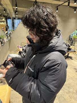 ビビト(bibito) bibito ボリュームウルフ　小顔ネオソバージュ　くるくるパーマ