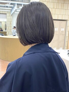 パークレーン アイス イヴェン(park lane ICI yeven) ブリーチなし切りっぱなしボブミディアムレイヤーボブベージュ