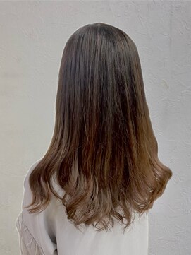 カミコーゼット グレイ(kamiko-Z Gray) 【炭酸シャンプー付き】カット＋イルミナカラー＋TR