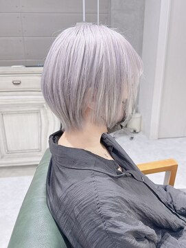 デイズ(days) ホワイトグレージュカラー/レイヤーウルフボブ