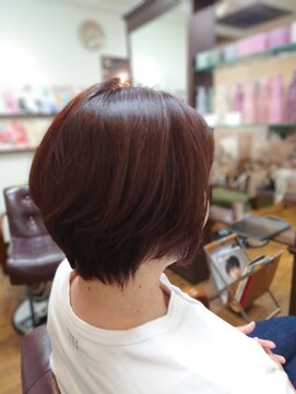 軽めショートボブ