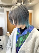 テトラ バイ ネオリーブ 横浜西口店(tetra by neolive)&nbsp;ウルフカットデザインカラーケアブリーチグレー水色