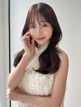 ユーフォリア 新宿通り(Euphoria) 小顔レイヤー 韓国ロング くびれ巻き