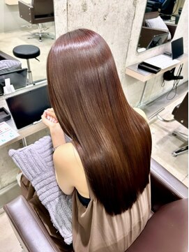 カノイ(KANOI) 【艶髪】　ピンクブラウン　【髪質改善】【縮毛矯正】20代30代