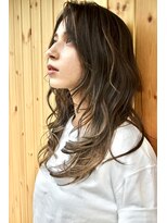ブゾン(buZon)&nbsp;☆ロングウルフカット ハイライトカラー
