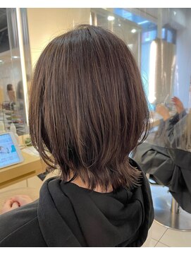 ユーフォリア 新宿通り(Euphoria) 小顔外ハネミディアム☆イメチェンくびれヘアウルフ20代30代40代