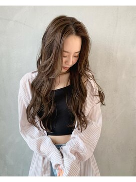 ヨーク(YOKE) YOKE 顔まわりレイヤー ダブルカラー グレージュ