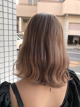 ヴィフ 大船(VIF) ほんのり暖色系の柔らかいミルクティーカラー