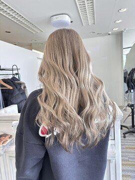 ストゥー(StueW.) ベージュ×ロング×透明感[倉敷][岡山][倉敷美容室][岡山美容室]