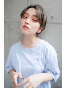 ギークス(GEEKS) 【GEEKS渋谷】クールショート/スモーキーベージュ/冬カラー/小顔