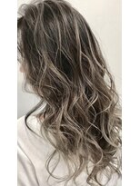 カルラ(Karra) アッシュブラウンハイライト