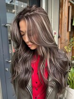 トゥイン 八王子(TWIN)&nbsp;ハイライトデザインカラーフェイスフレーミングレイヤーカット