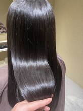 【酸性ストレート】諦めていた髪に、艶と自信を。