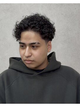 カイ(X) ハードカーリーパーマ/刈り上げ