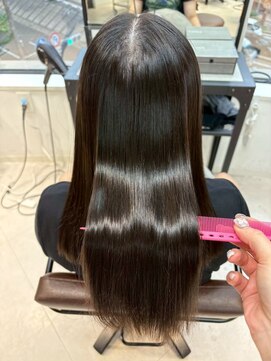 ザシェノンウメダ(THA CHAINON UMEDA) イメチェン/ピンクベージュ/アンブレラカラー/前髪/心斎橋