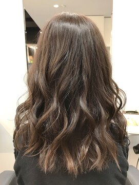 ノードオモテサンドウ(noeud omotesando) 髪質改善イノアのオイルカラートーンダウンゆるふわウェーブ