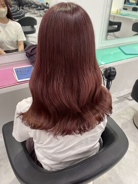 オグジュアリー 表参道(aux.) 《Akari》ナチュラルかわいいピンクブラウン