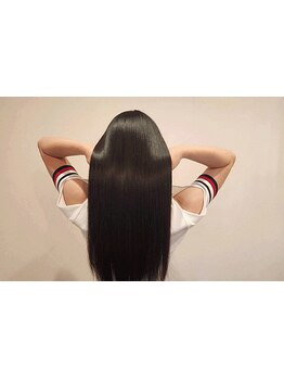 【自然な美しさ】ダメージレス縮毛矯正で今までにない柔らかな質感が叶う！ナチュラルでストレートな艶髪に