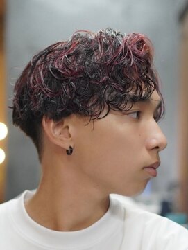 ノーエン(noen) 波巻きスパイラルパーマツイストスパイラルパーマセンターパート