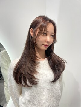 ベール(Vale) 魅了される艶やかなカラー髪質改善トリートメントレイヤーカット