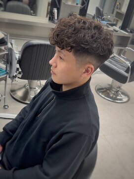 グルーマーズトウキョウ(GROOMER/S TOKYO) ラルフカール ニュアンスパーマ スペインカール メンズサロン 眉