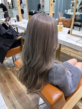 アプリバイリアン 浦和2号店(appri by Rien) ダブルカラー/透明感グレージュ