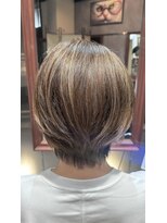ムーア(MUA)&nbsp;白髪ぼかし×ハイライト