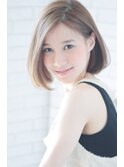ナチュラル大人キレイな小顔前下がりボブ