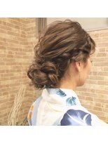 ノル(nol.)&nbsp;［Toshi’sアレンジ］浴衣に似合うゆるお団子シニヨンヘア