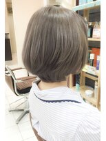 デイズ(days)&nbsp;ひし形シルエットで大人可愛い小顔ふんわりナチュラルショート☆