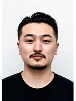 ウェルネス(Wellness)&nbsp;テーパースキンフェードナチュラルオールバック