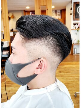 リビングヘアルーム(LIVING HAIR ROOM) フェード