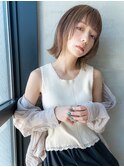 大人可愛いぱっつん外ハネミディアムレイヤーウルフ