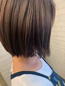 ロマンヤカタ ファース(ROMAN YAKATA fars) 切りっぱなし　大人かわいい　艶ボブ　髪質改善＠田代8/19