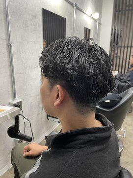 モエバイアリア(Moe by aria) 緩め無造作パーマ