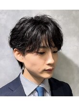 韓国風ニュアンスセンターパートパーマ