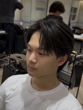 曲がる縮毛矯正専門店 バイ レイズ 名駅(曲がる縮毛矯正専門店 by RAYS) アイロンで作る毛流れニュアンスセンターパート h