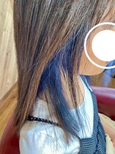 ルネッサンスヘアー ラファエロ(RAFFAELLO) イヤリングカラー　ブルー　ブリーチあり　ポイントカラー