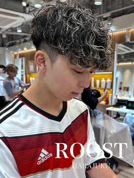 ルースト 原宿店(ROOST) スペインカールハイライト