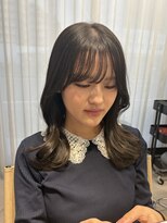 アエル(AELU)&nbsp;くびれミディアムヘア/グレージュカラー