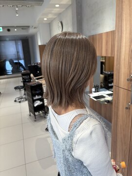 ガリカ 博多(Gallica) ケアブリーチで明るめベージュ x ボブレイヤー