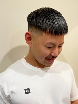HIRO GINZA BARBER SHOP 京都本店【ヒロギンザ バーバーショップ】【3/19 OPEN予定】 ニュアンスパーマ/波巻きツイストスパイラル[京都河原町/理容室]