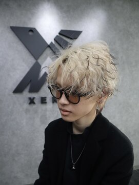 ゼノ 海老名(XENO) スパイラルセンターパート[海老名/海老名駅/メンズ/眉毛/men's