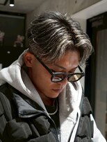 メッツ 原宿(METS)&nbsp;MEN'S/ハイライト×毛流れセンターパート/スキンフェード