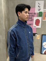 ウム(umu.)&nbsp;men's style ／ 韓国メンズ ／ ダウンパーマ／ センターパート